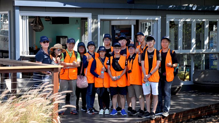 White Bay 6 hosts Taiwanese students