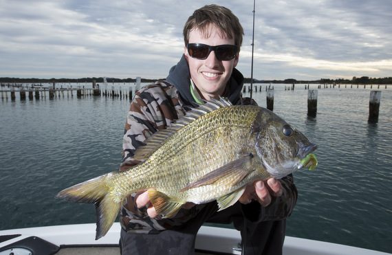 Safe & Responsible Fishing Around Oyster Farms